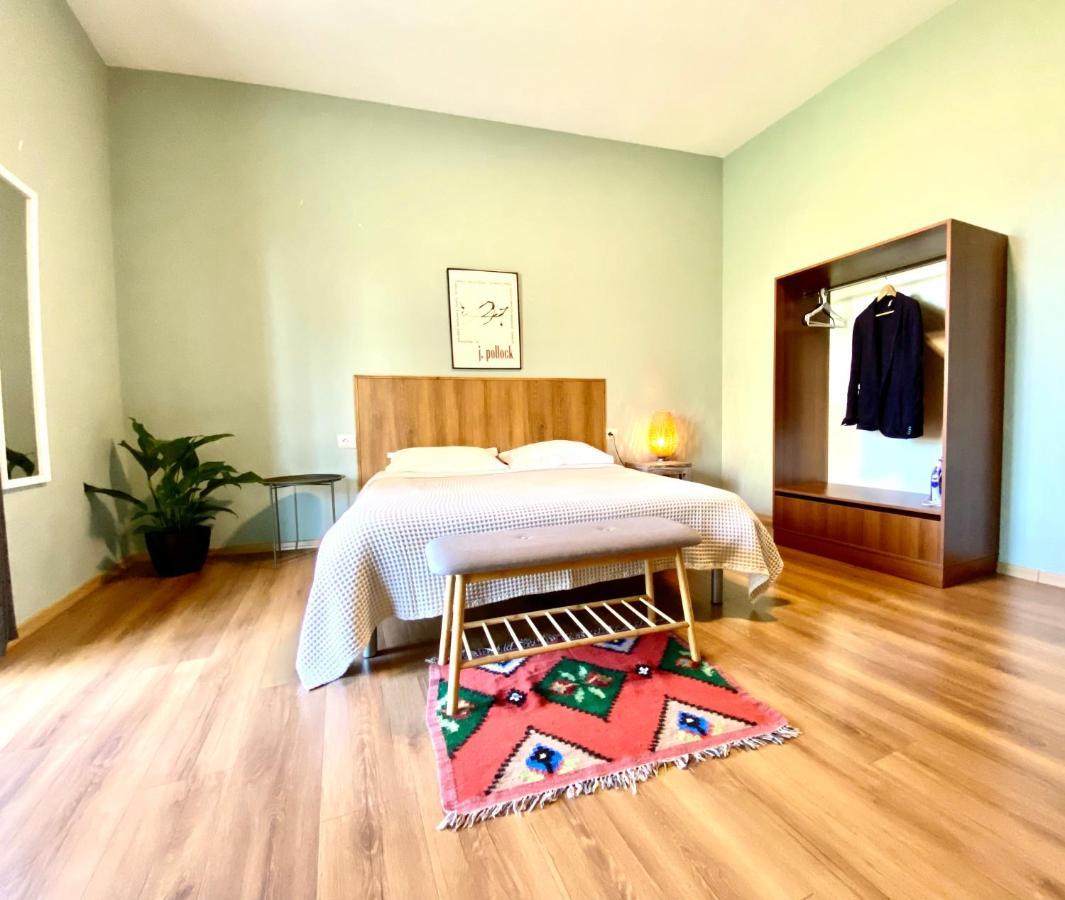 Tirana Experience, Authentic Stays In The Heart Of Old Тирана Екстер'єр фото